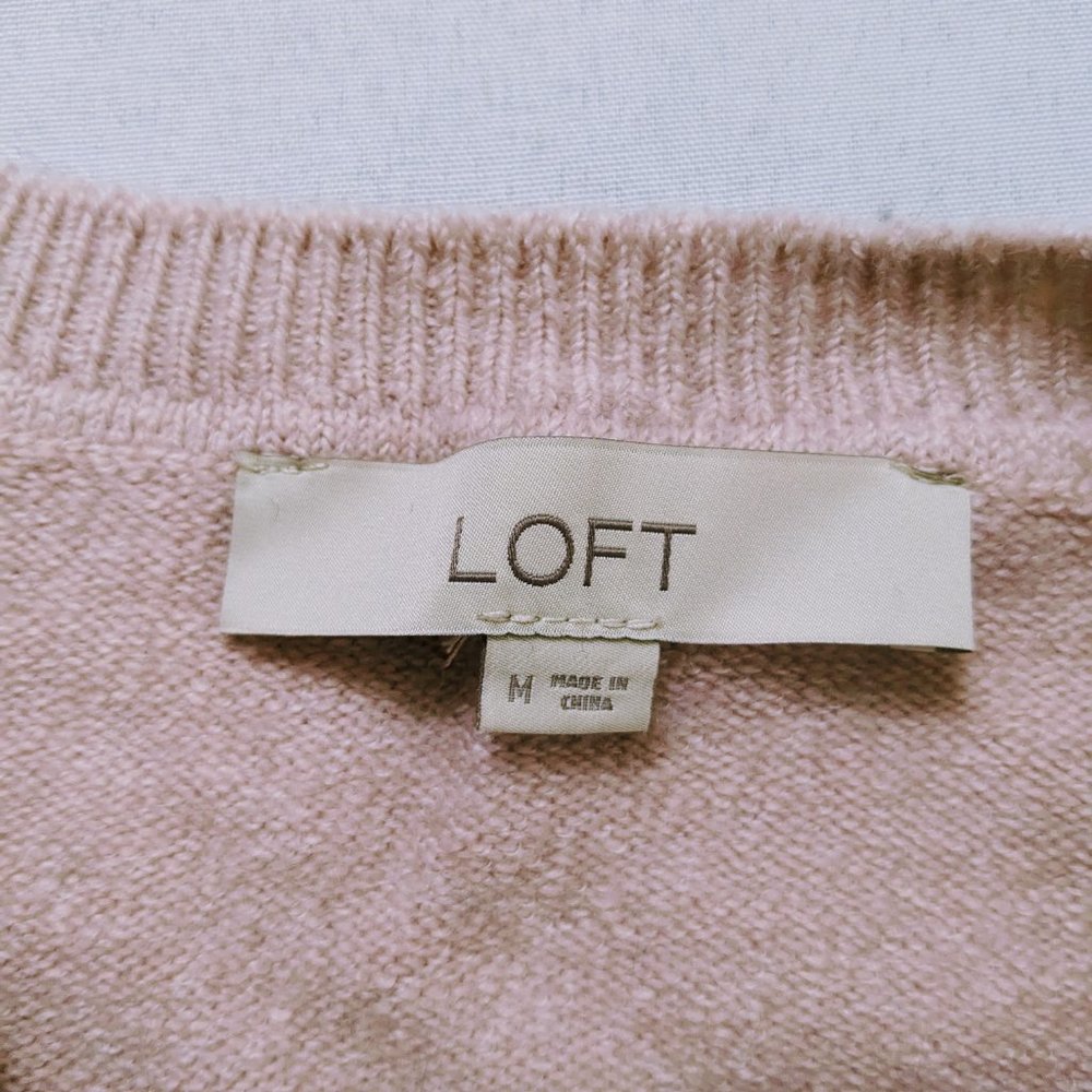 Loft Dusty Rose/Light Pink Sweater Size Medium w/Floral Lace - Picture 5 of 5